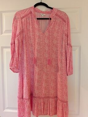 crown & ivy Pink Floral Tassel V-Neck Long Sleeve Dress